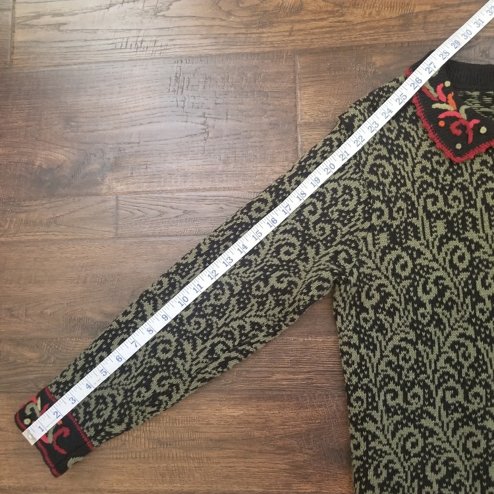 Nomadic Traders Button Front Cardigan Size Medium - image 5